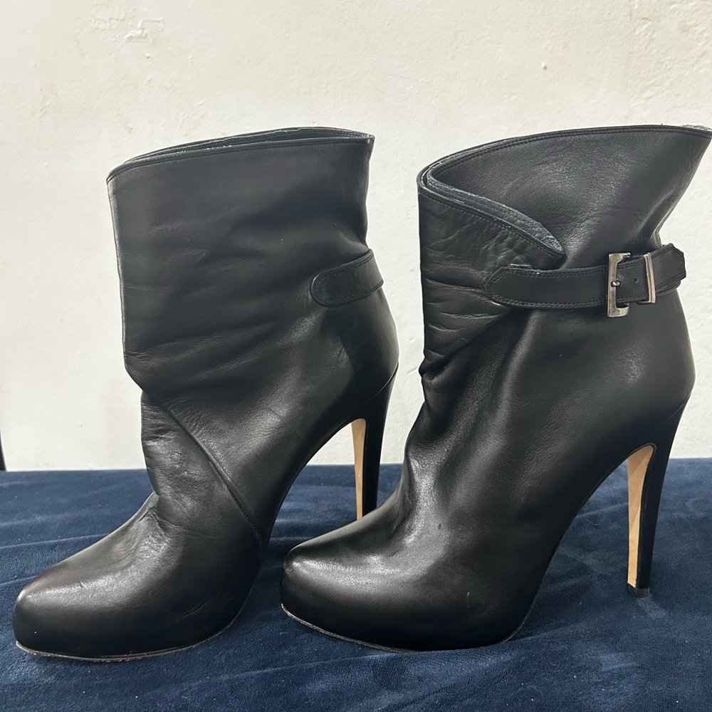 Charles David Elegant Black Leather Ankle Boots